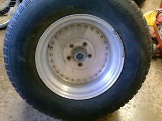 Illustration for article titled Easiest, cheapest way to polish old aluminum wheels?